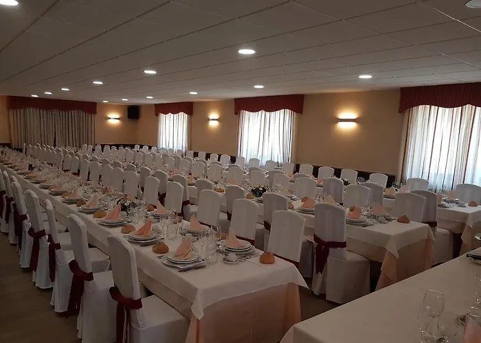 Complejo O Pineiral 3* A Fonsagrada