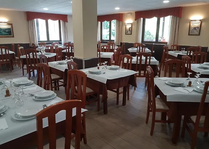 Complejo O Pineiral 3* A Fonsagrada